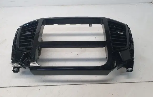 Mitsubishi L200 Radio/GPS head unit trim 8002G0341