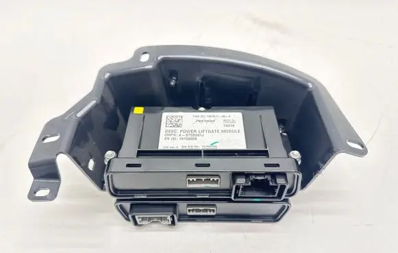 Tesla Model S Hand brake control module 100761800E 100751100A 104847600D