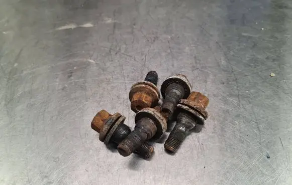 Peugeot 407 Nuts/bolts 