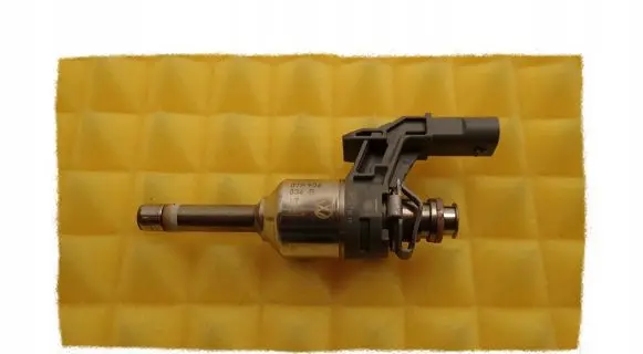Audi A8 S8 D4 4H Fuel injector 07P906036B