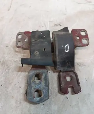 BMW 5 E39 Tailgate/trunk/boot hinge
