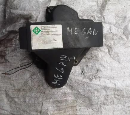Renault Megane I Timing belt guard (cover) 7700102445
