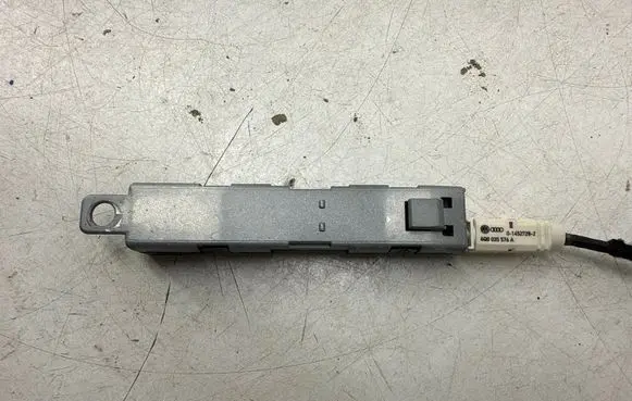 Audi Q5 SQ5 8R Aerial antenna amplifier 8R0035225J