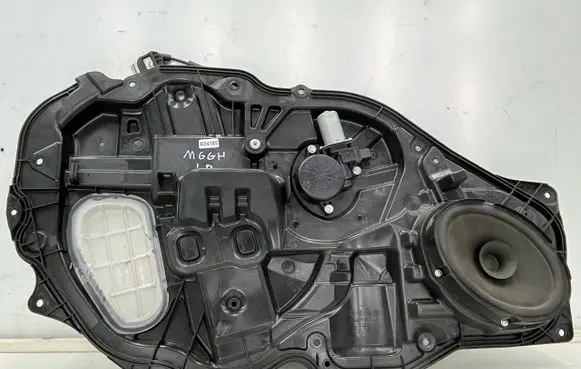 Mazda 6 Front door window regulator with motor GS1D5997X