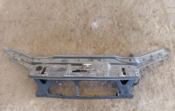 Volvo V70 Radiator support slam panel 30760541