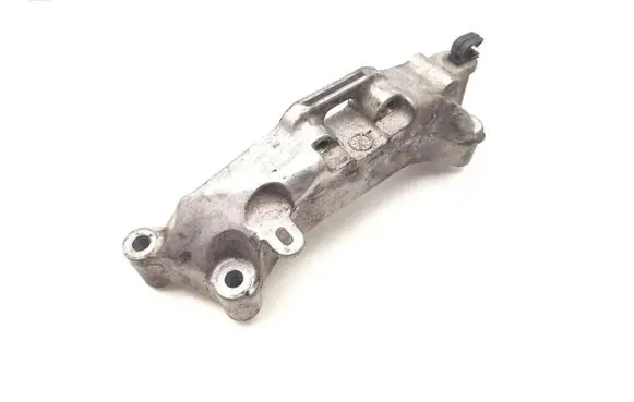 Opel Grandland X Engine mounting bracket 9674960380