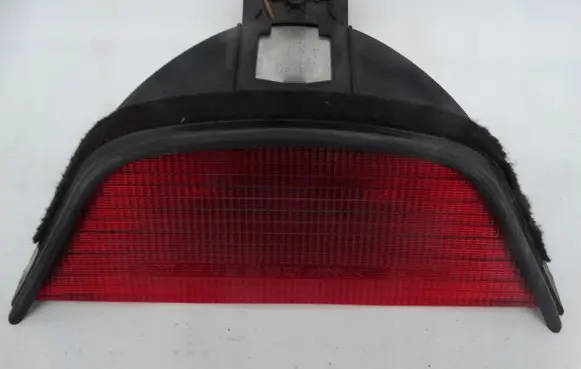 BMW 5 E39 Third/center stoplight 8360568