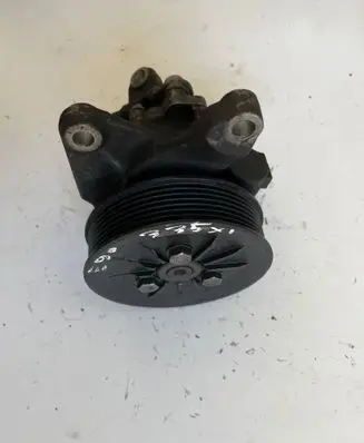 BMW 3 E90 E91 Power steering pump 7564503
