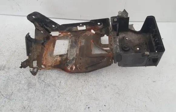 Alfa Romeo 147 Battery tray 