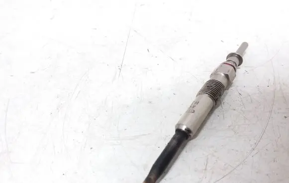 BMW 5 E60 E61 Glow plug 0250402002