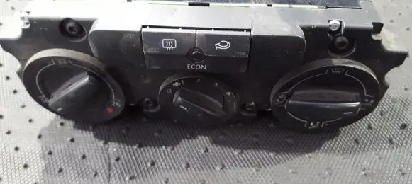 Volkswagen Golf V Climate control unit