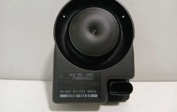 Audi A3 S3 8P Alarm system siren 1K0951605C
