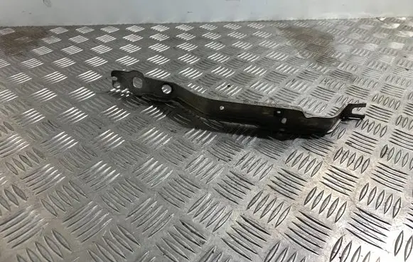 Audi A7 S7 4G Fender mounting bracket 4G8807592C