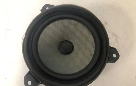 Toyota Avensis T270 Rear door speaker 861600D370