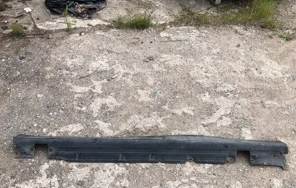 BMW 7 E38 Sill 8240426