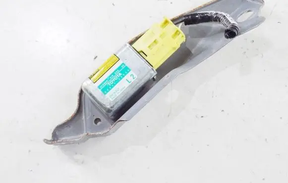 Lexus GS 300 350 430 450H Airbag deployment crash/impact sensor 8983430020