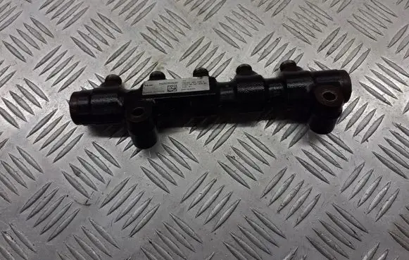 Citroen C4 I Fuel main line pipe 9654592680