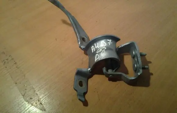 Audi A4 S4 B7 8E 8H Tailgate/trunk/boot hinge 8E9827300E