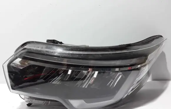 Renault Trafic III (X82) Headlight/headlamp 260601790R