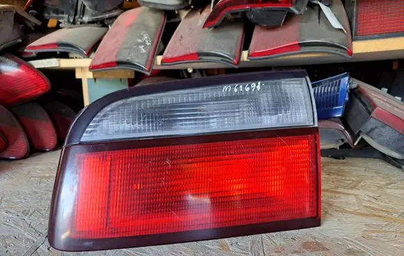 Mazda 626 Tailgate rear/tail lights R2267