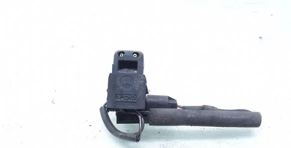 Mercedes-Benz CLS C219 Windshield washer spray nozzle 