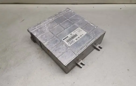 Audi A4 S4 B5 8D Engine control unit/module 0261203554 0261203555 8D0907557B