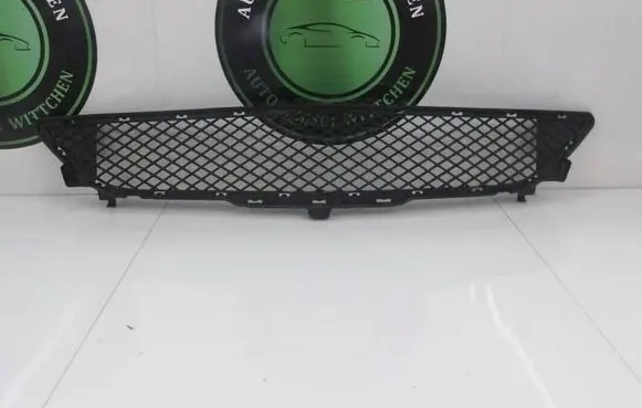 Mercedes-Benz B W246 W242 Front bumper lower grill A2468851122