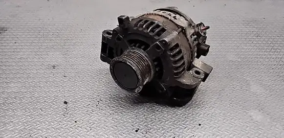 Toyota Corolla Verso AR10 Generator/alternator 12060862130N