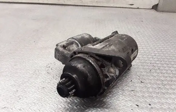 Volkswagen PASSAT B6 Starter motor 02Z911023H