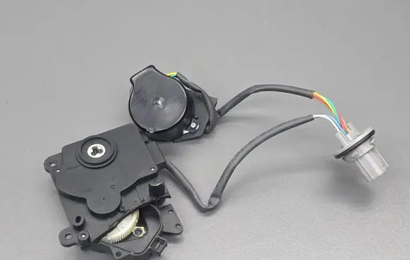 Honda CR-V Headlight level adjustment motor AES012 061026