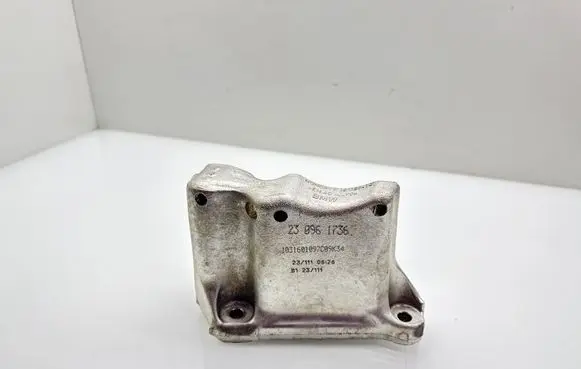 BMW 1 F40 Engine mounting bracket 189159 18915910 230961736