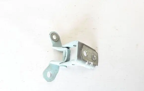 Renault Twingo III Rear door upper hinge 824000630R