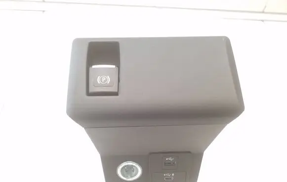 BMW i3 Hand parking brake switch 684172602 9878668
