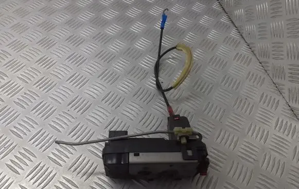 Opel Zafira B Rear door lock 13210739PW