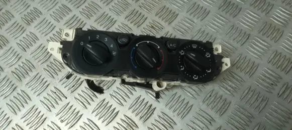 Ford Focus C-MAX Climate control unit 3M5T19980AC 69607320 0401162A