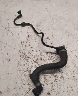 Mercedes-Benz GLC X253 C253 Engine coolant pipe/hose A2535012600