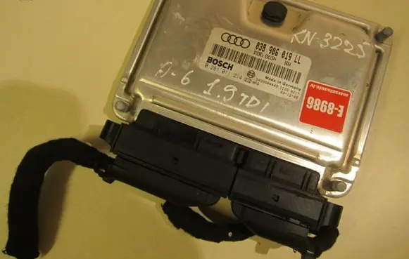 Audi A6 S6 C5 4B Engine control unit/module 038906019LL