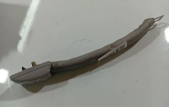 Rear interior roof grab handle