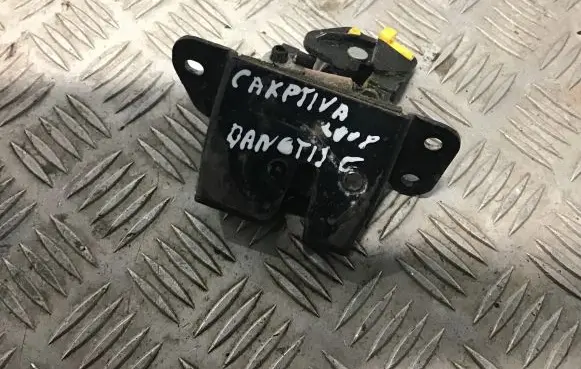 Chevrolet Captiva Trunk lock loop 