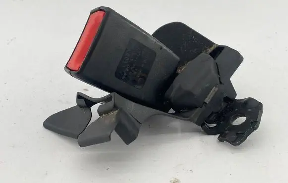 Audi A4 S4 B8 8K Rear seatbelt buckle 8K0857740AC 18092013