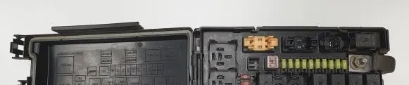 Jeep Cherokee Fuse box set 04692087AB