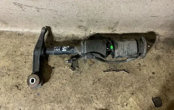 Mercedes-Benz CL C215 Front shock absorber/damper A2203208213