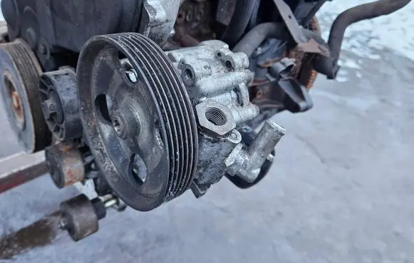 Peugeot Boxer Power steering pump 9645653580