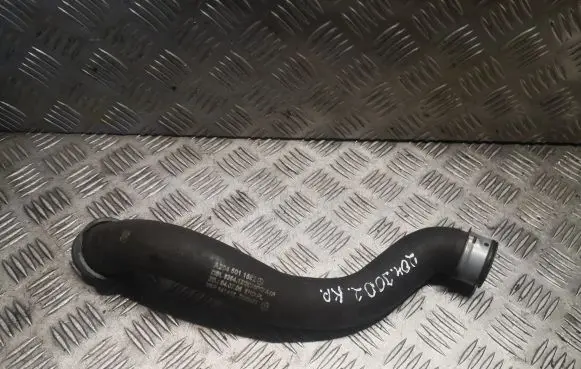 Mercedes-Benz C W204 Engine coolant pipe/hose 2045011582 A2045011582