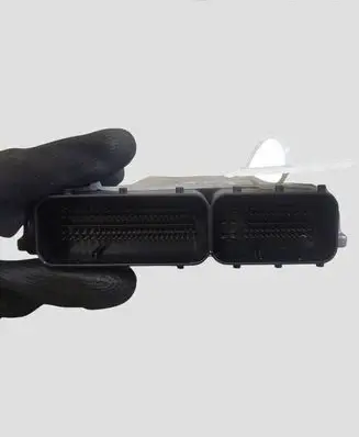 BMW 1 E81 E87 Engine control unit/module 0281015043 1039S26809 7811700