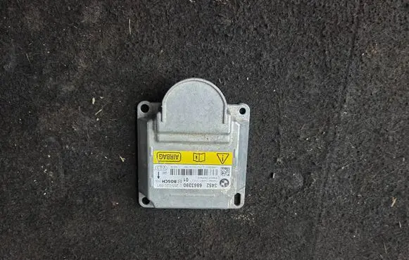 BMW 4 F32 F33 Airbag control unit/module 6863390