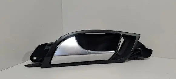 Audi Q7 4L Front door interior handle 4L0837019