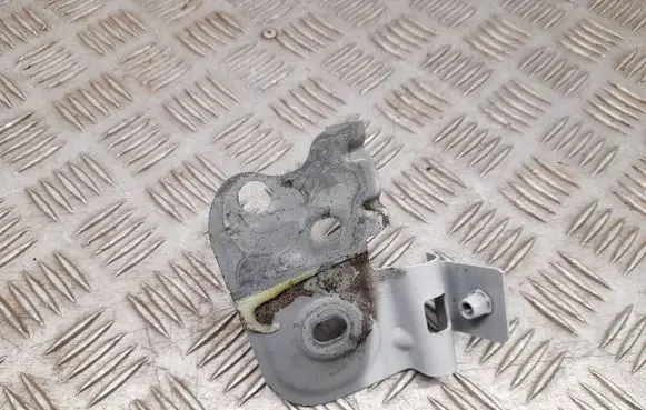 Audi Q7 4M Fender mounting bracket 4M0821167A