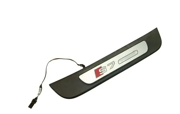 Audi A7 S7 4G Rear sill trim cover 4G8947424D