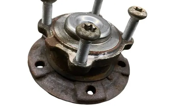 BMW 4 F32 F33 Front wheel ball bearing 6867256 31206867256
